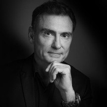 Dr Thierry Van Hemelryck