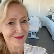 Dr Anouk Bataille Krol