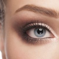 Élévation des sourcils : techniques et conseils