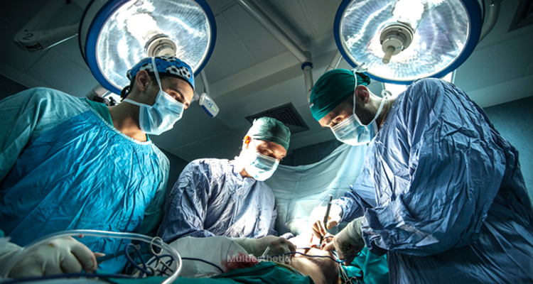 Chirurgie esthétique avec anesthésie locale et sédation : récupération rapide, moins de douleurs