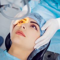 Micro-chirurgie oculaire : techniques et traitements
