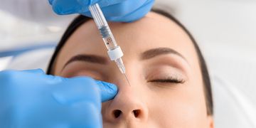 La rhinoplastie médicale ne nécessite pas d'intervention chirurgicale