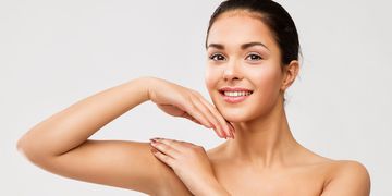 La microdermabrasion : une approche non invasive pour une peau éclatante