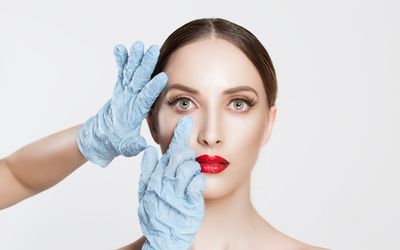 Interview du Dr Cocchi : tout savoir sur les traitements des cernes