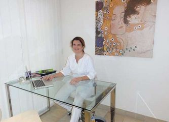 Dr Claire Sabatier-Cabrol