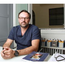Dr Paul Benet