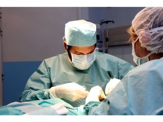 Docteur Farès BELHASSEN