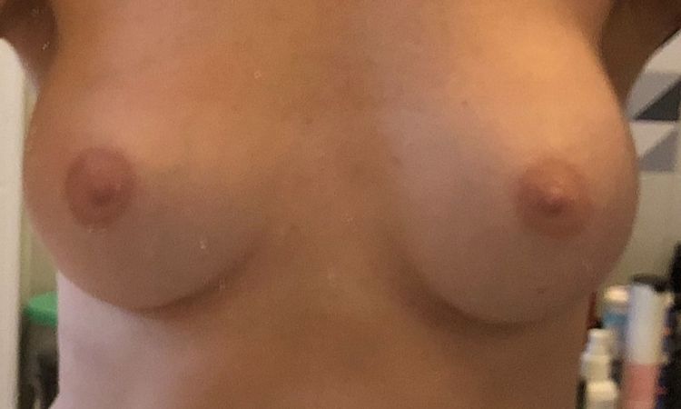 43692