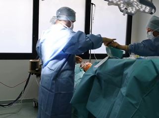 Augmentation mammaire - Dr Maxime Cowen